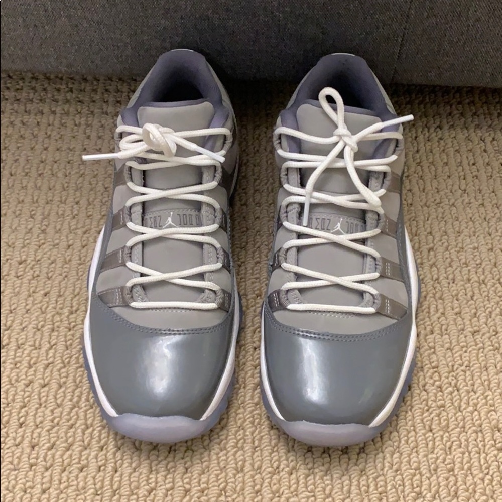 Air Jordan 11 low cool grey